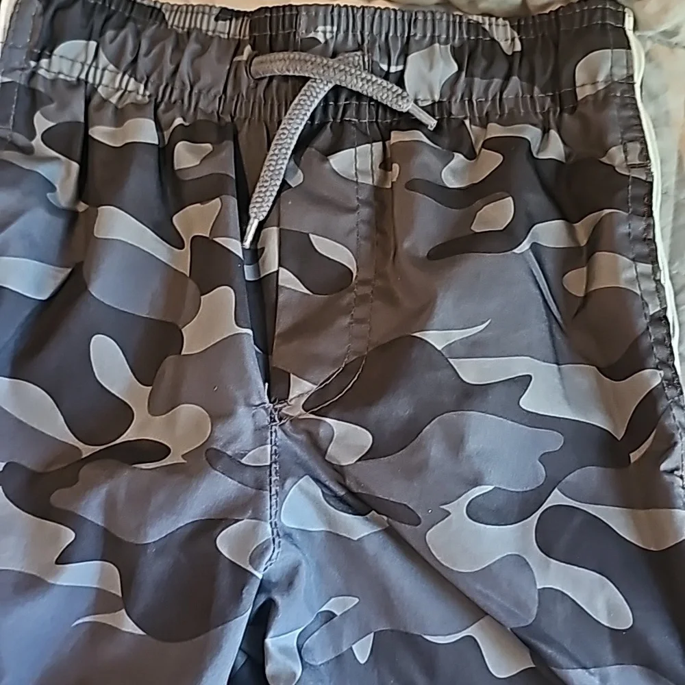 Oshkosh camo lined track pants 6